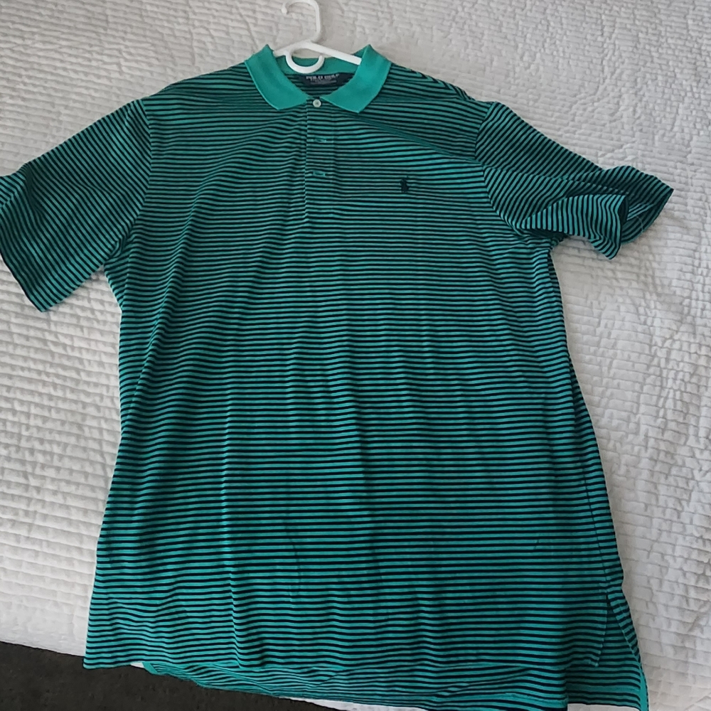Men's Polo 'Golf' shirt w black pinstriping.  Like New!